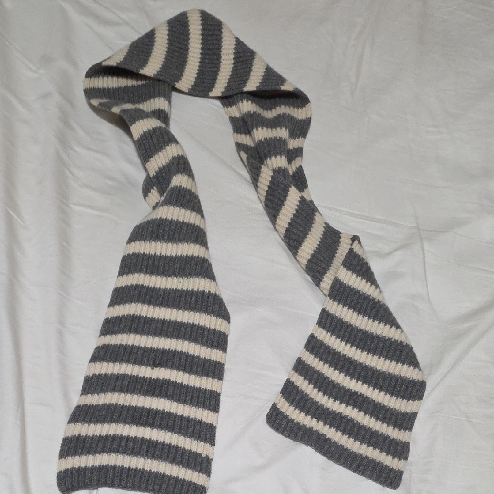 Striped Gray and Cream Scarf